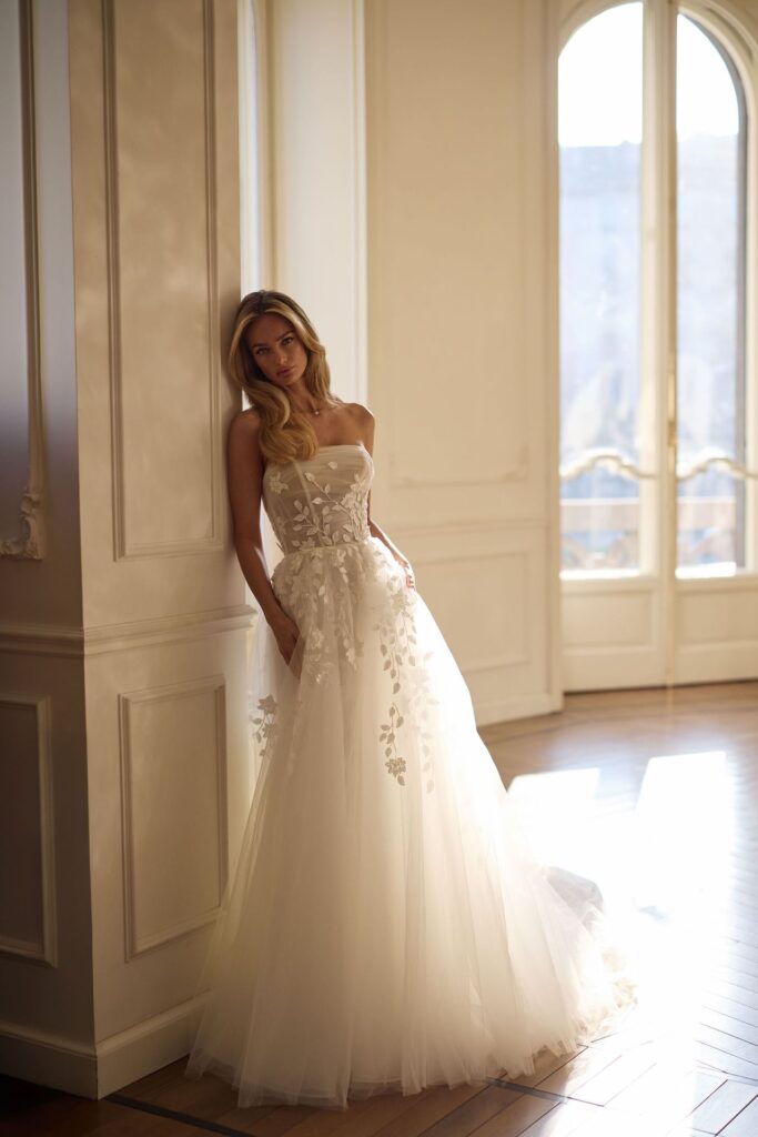Brautkleid A-Linie Trägerlos Milla Nova Nereus